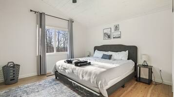 3 bedrooms, iron/ironing board, free WiFi, bed sheets