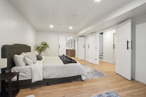 3 chambres, bureau, Wi-Fi gratuit, draps fournis