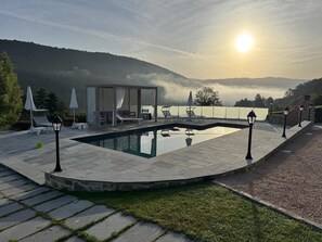 Outdoor pool - Private villa with pool, hot tub and garden in the Tuscan countryside (Castel Focognano)