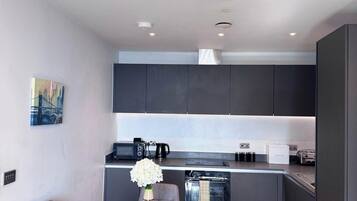 Apartment | Private kitchen | Fridge, microwave, oven, stovetop