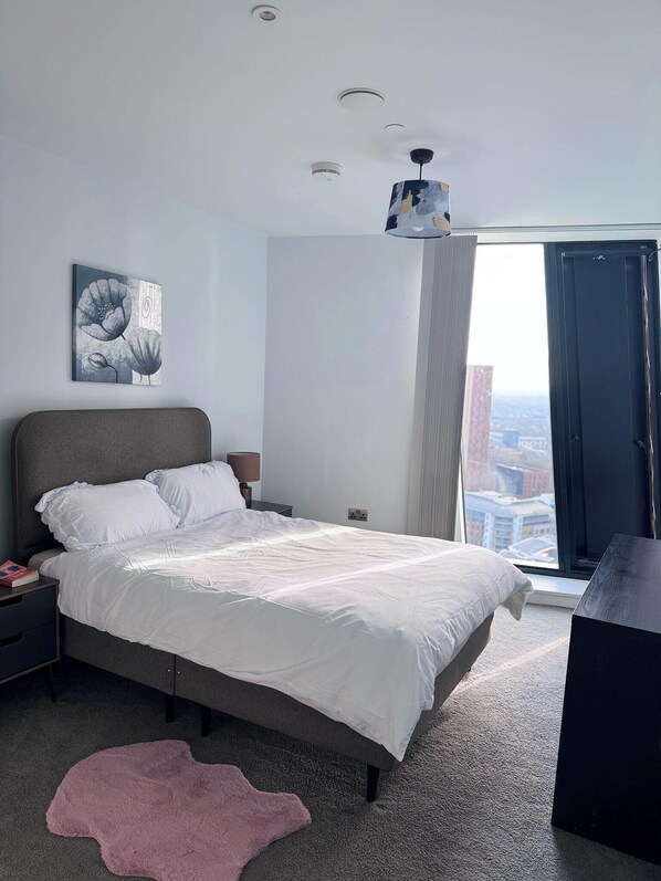 Apartment | 2 bedrooms, free WiFi, bed sheets - City Centre - 2-bed High Rise Apartment - Sleeps 4 (Manchester)
