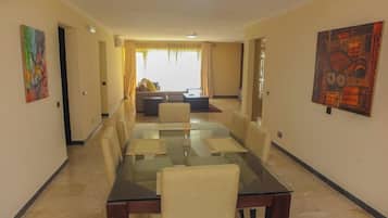 Classic Apartment, Balcony, City View | Dining room