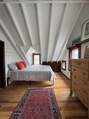 4 多间卧室、免费 WiFi、床单