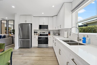 Casa Ana Homey Design Hot Tub in North Miami