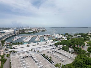 2 bedrooms - Bayside Breeze Downtown Luxury Tower Pool Gym (Miami)