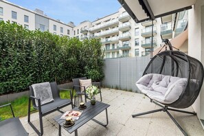 Classic Apartment, Garden View | Terrace/patio