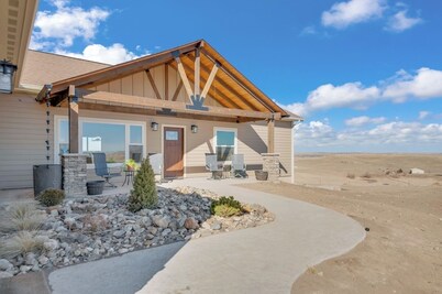 Black Hills Sunrise Oasis, Black Hills Sunrise Oasis