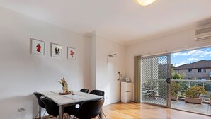 Apartment, 2 Bedrooms (NAL015) | Living area - Kozyguru | Allawah | 2 Bed Kozy Apartment (Allawah)