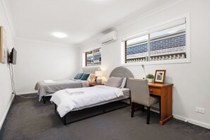 House, 4 Bedrooms (NAU003)