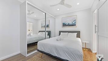 Studio (NBD242) | Individually decorated, individually furnished, desk, iron/ironing board