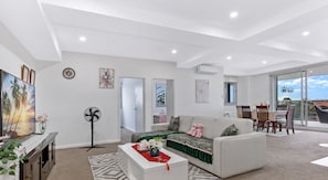 Appartamento, 3 camere da letto (NBL005) | Area soggiorno