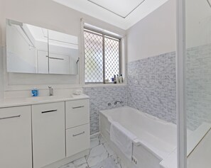 Maison, 3 chambres (NCA009) | Salle de bain