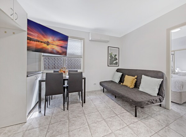 Casa, 1 habitación (NFA011B) | Zona de estar | Una televisión