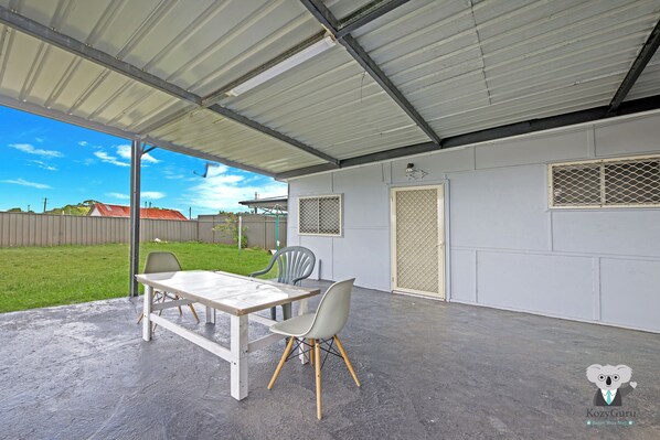 House, 1 Bedroom (NFA011B) | Terrace/patio - Kozyguru| Cozy Granny Flat In Fairfield (Fairfield)