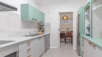 House, 3 Bedrooms (NFO008) | Private kitchen | Fridge, microwave, oven, stovetop