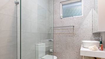 Casa, 3 quartos (NFO008) | Banheiro | Chuveiro