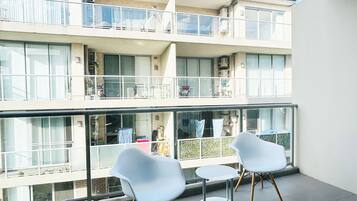 Apartamento, 3 quartos (NHW081-214) | Terraço/pátio