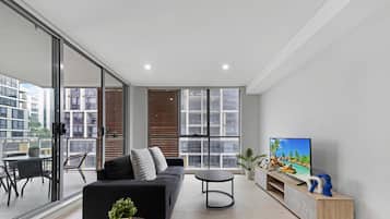 Design Apartment, 2 Bedrooms (NMA260-612) | Living area