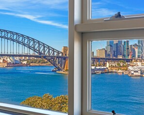 City Studio (NMP002) | Living area - Kozyguru | Mcmahons Point | Opera House View (McMahons Point)