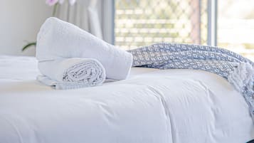 Comfort House, 4 Bedrooms (NPH003)