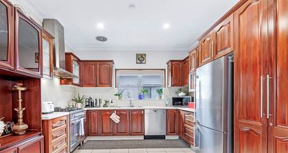 Kozyguru | Rockdale | Spacious 2 Bedrooms House