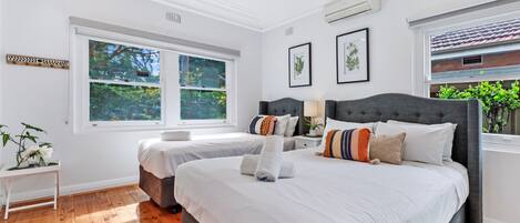 City huis, 2 slaapkamers (NRO147) | 2 slaapkamers, individueel gedecoreerd, individueel gemeubileerd