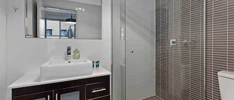 Classic Apartment, 2 Bedrooms (NRY241) | Bathroom