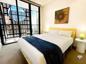 City Apartment, 1 Bedroom (NSL010) | 1 bedroom, individually decorated, individually furnished, free WiFi - Kozyguru |St Leonards | 1 Bed Best Location & View (St Leonards)