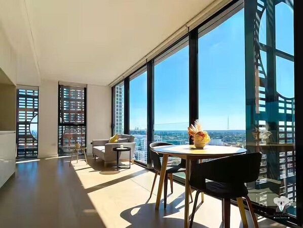 City Apartment, 1 Bedroom (NSL010) | Living area | Flat-screen TV - Kozyguru |St Leonards | 1 Bed Best Location & View (St Leonards)