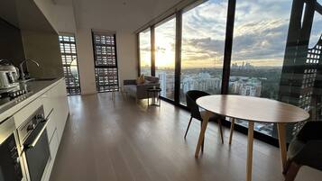 City Apartment, 1 Bedroom (NSL010) | Living area | Flat-screen TV