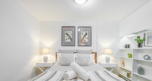 1 bedroom, individually decorated, individually furnished, free WiFi