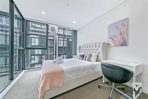 Apartment, 3 Bedrooms (NZE906-1413) | 3 bedrooms, individually decorated, individually furnished, free WiFi - Kozyguru | Zetland | High Level 2Bed Apt & Parking (Zetland)