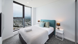Comfort Apartment, 2 Bedrooms, Ocean View (QSP088) | 2 bedrooms, WiFi (free), individually decorated, individually furnished