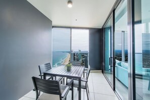 Comfort Apartment, 2 Bedrooms, Ocean View (QSP088) | Terrace/patio