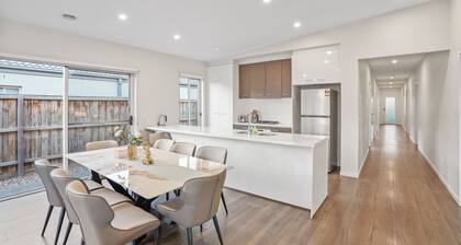 Kozyguru | Greenvale | 5 Bedroom Holiday Home