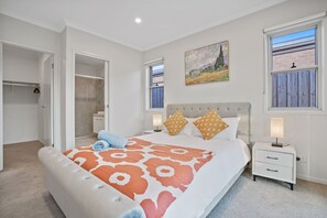 5 chambres, décoration personnalisée, ameublement personnalisé