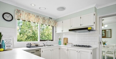 Kozyguru | Glen Waverley | Family Home & Backyard