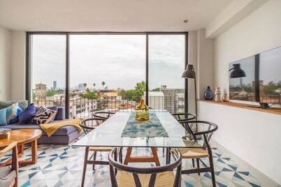 Penthouse with private rooftop and panoramic views