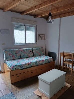 Interior - A Casiña de Morgan. O Mar de Ribeiro (Castrelo de Miño)