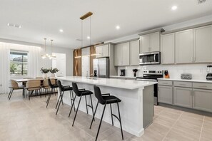 Private kitchen - 7 Bedrooms / 4.5 Bathrooms / Solara (2347CS) (Kissimmee)