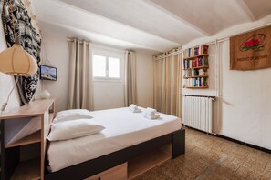 1 Schlafzimmer, Bügeleisen/Bügelbrett, kostenloses WLAN, Bettwäsche