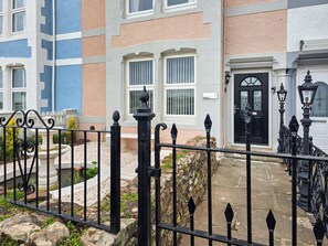 Property grounds - 4 bedroom accommodation in St Bees (St Bees)