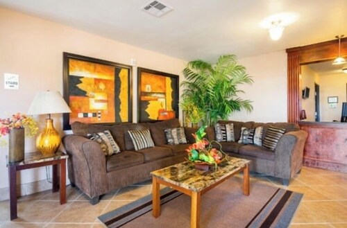 Franklin Inn & Suites