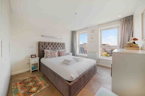 2 slaapkamers, een strijkplank/strijkijzer, gratis wifi, beddengoed