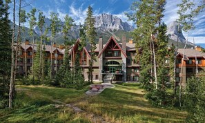 Exterior - 1 BR Apartment @ Canmore Banff (Canmore)