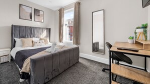 3 chambres, fer et planche à repasser, accès Internet, draps fournis