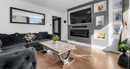 Stunning Bolton Abode â Pool Table & Free Parking