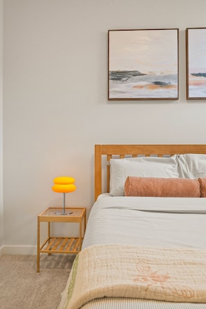 2 bedrooms, desk, iron/ironing board, free WiFi