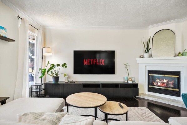 Smart TV, fireplace, offices