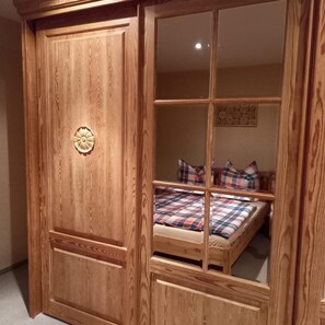 2 habitaciones, wifi gratis y ropa de cama